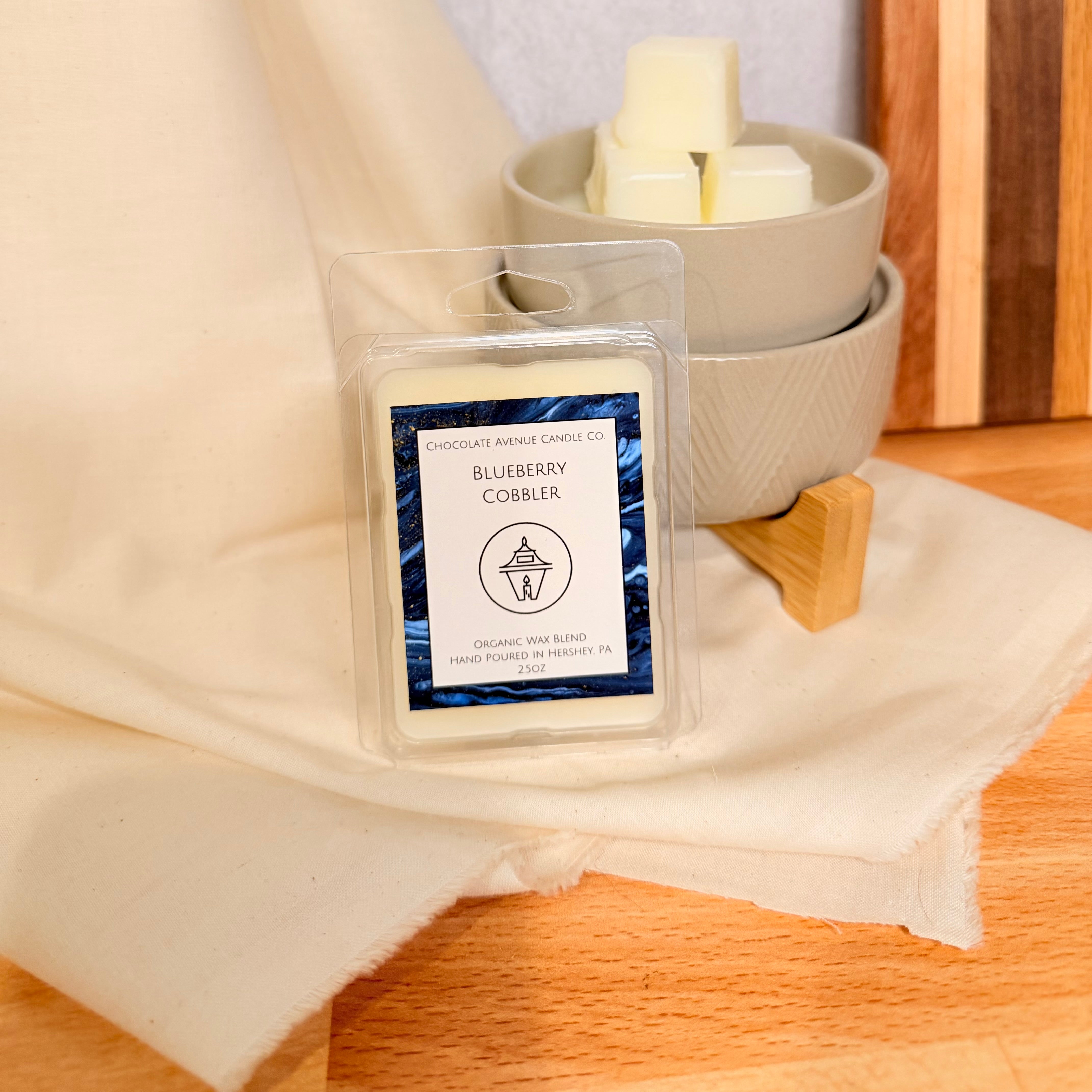 Blueberry Cobbler wax melt with blueberry and vanilla bakery notes.