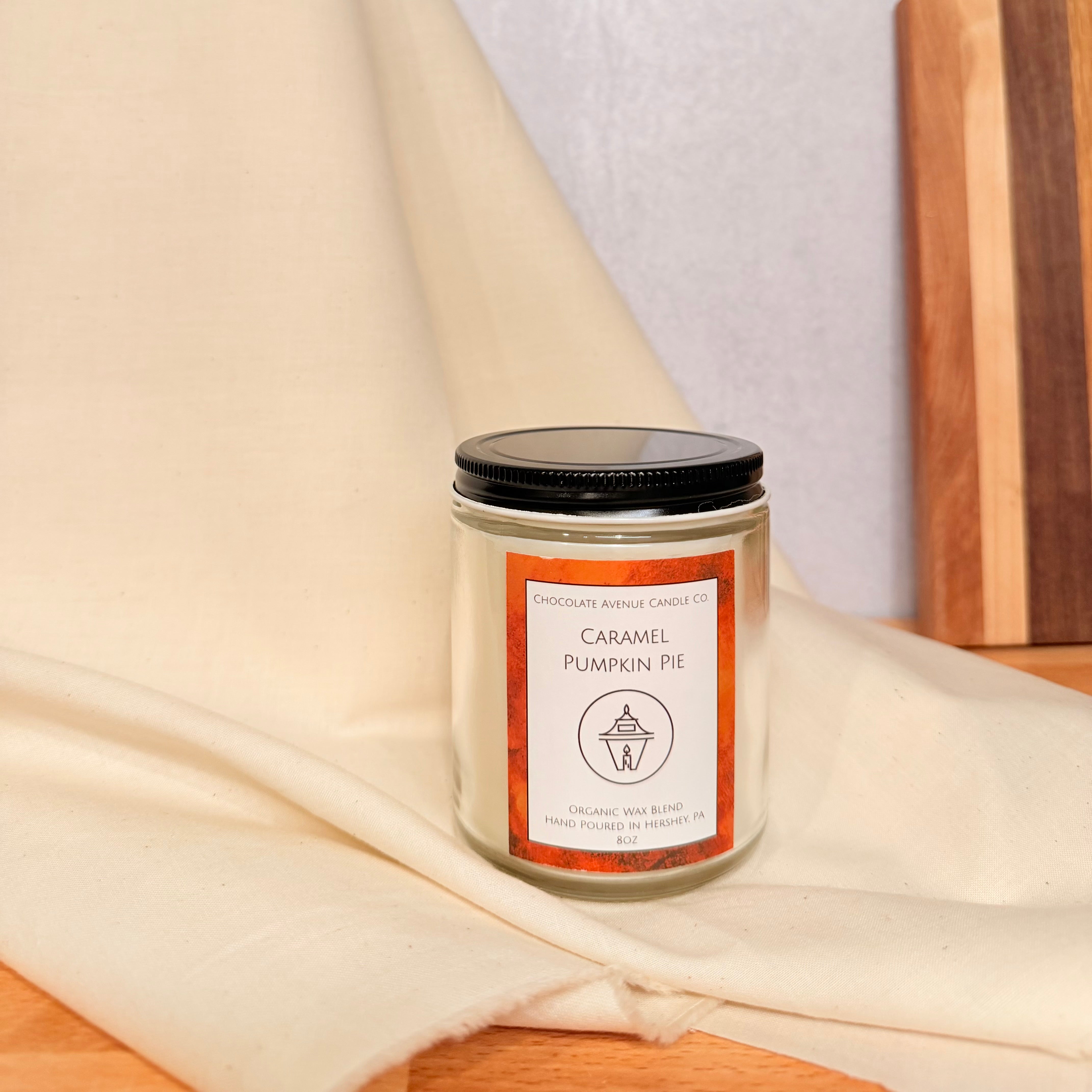 Caramel Pumpkin Pie candle with pumpkin, caramel, and warm spiced pie aroma.
