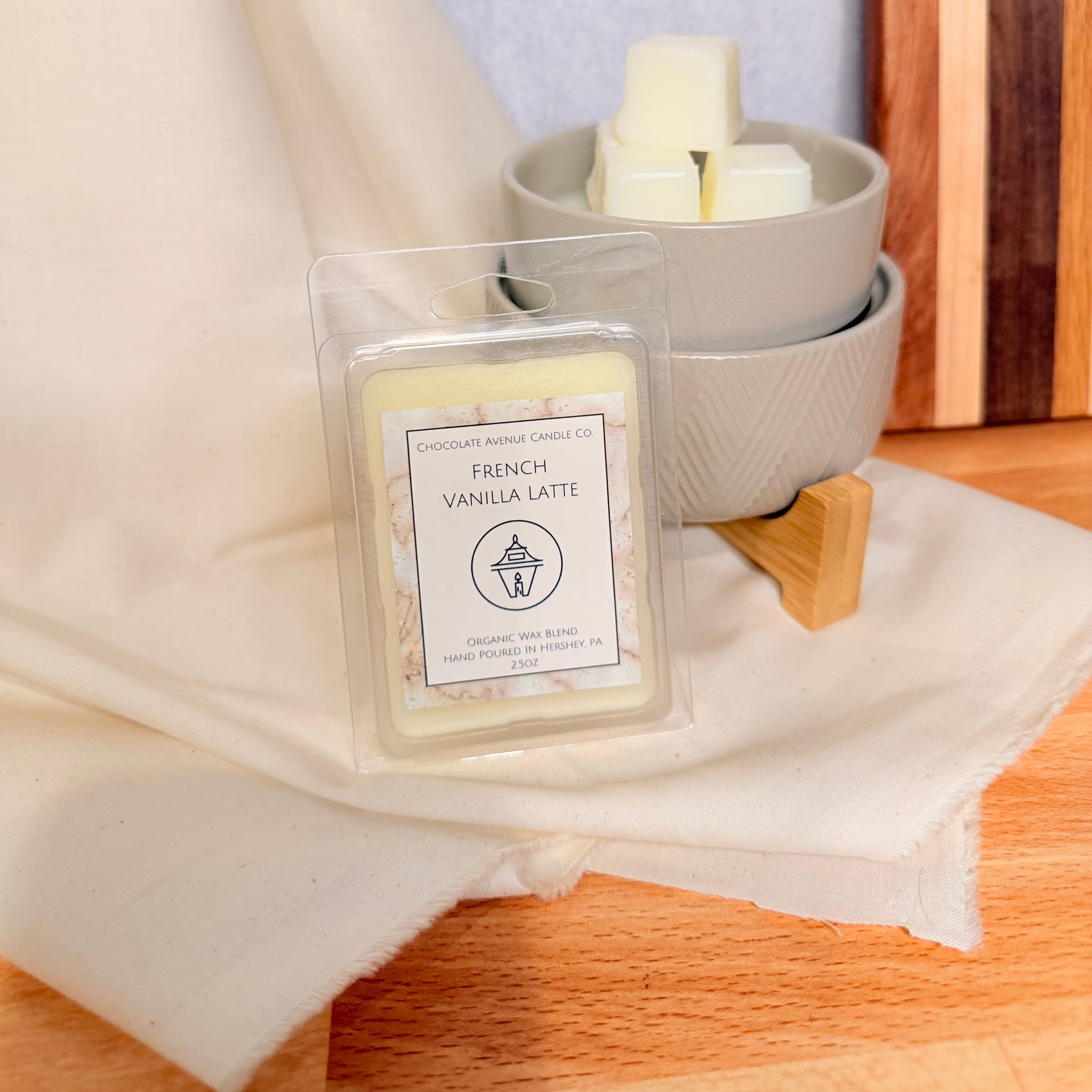 French Vanilla Latte wax melt with espresso and French vanilla cream notes.