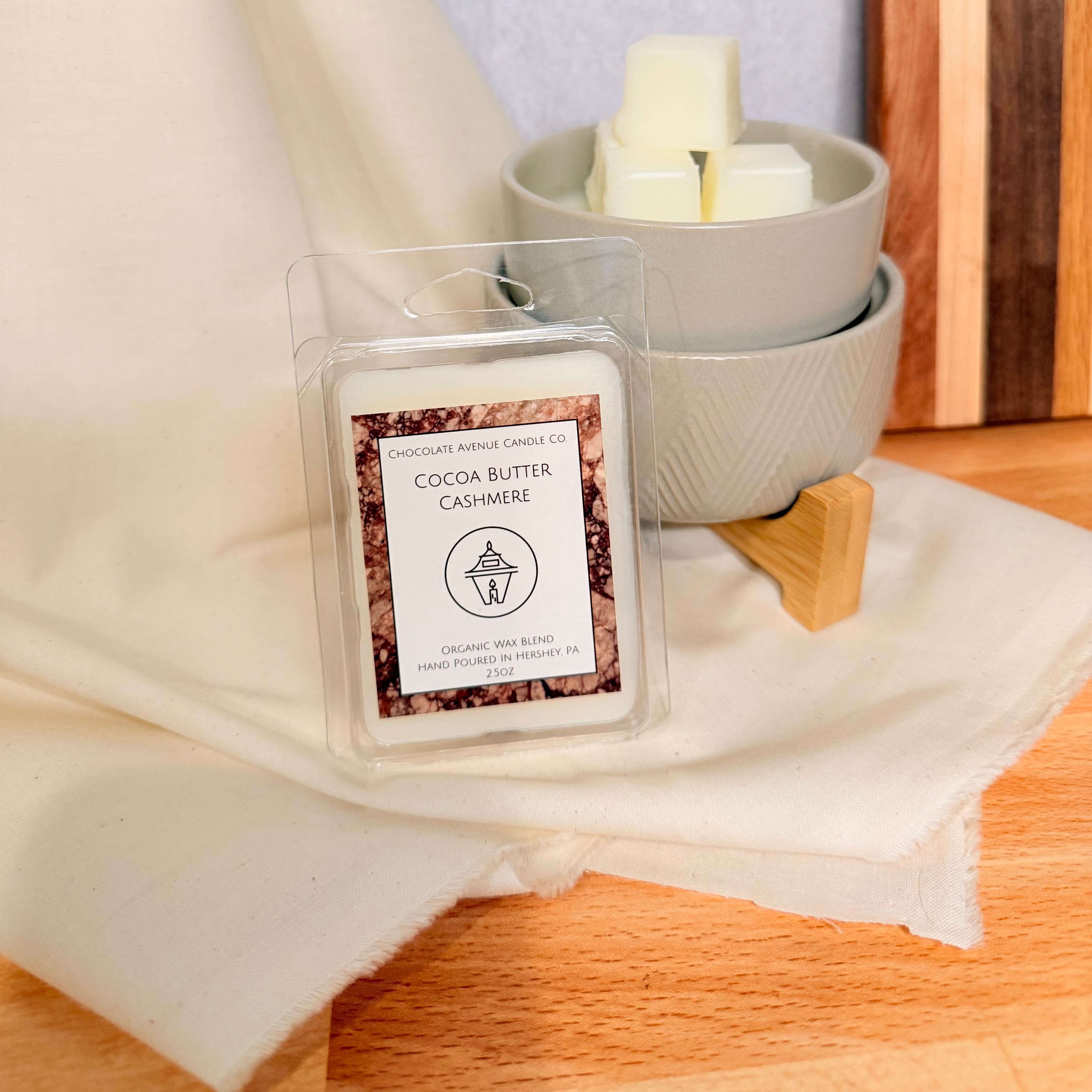 Cocoa Butter Cashmere wax melt with cocoa butter, cashmere woods, and soft musk notes.