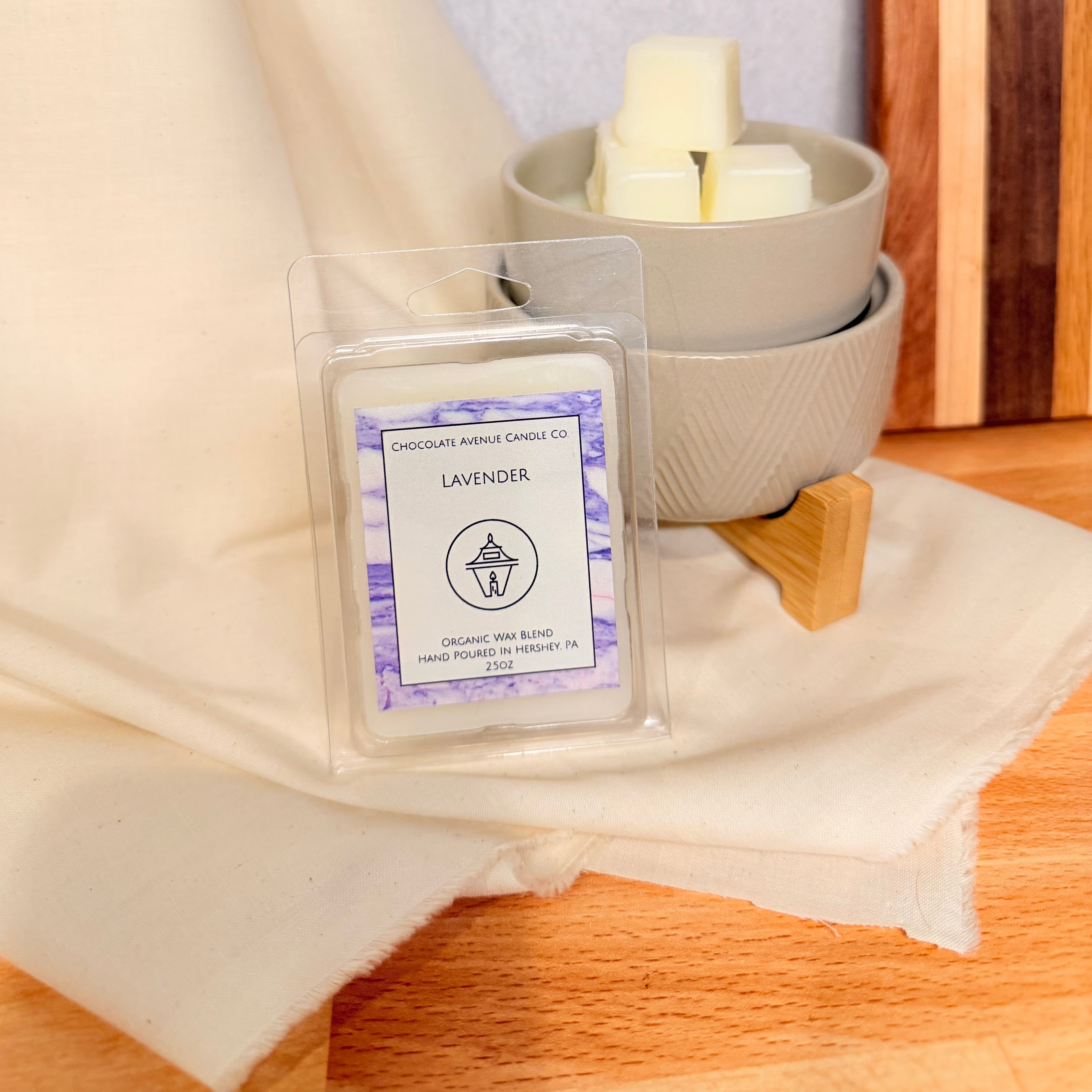 Lavender wax melt with soft, calming lavender floral notes.
